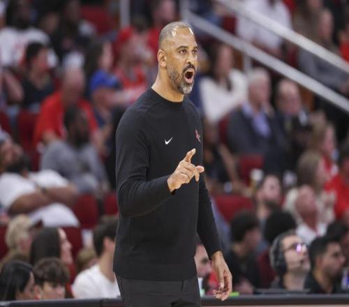 鄢手骐黑装,亮相,夫妻恩爱同,PG国际官网,PG电子国际,PG电子娱乐平台,PG老虎机,在线博彩平台,PG国际注册,PG游戏优惠,在线娱乐,真人赌场